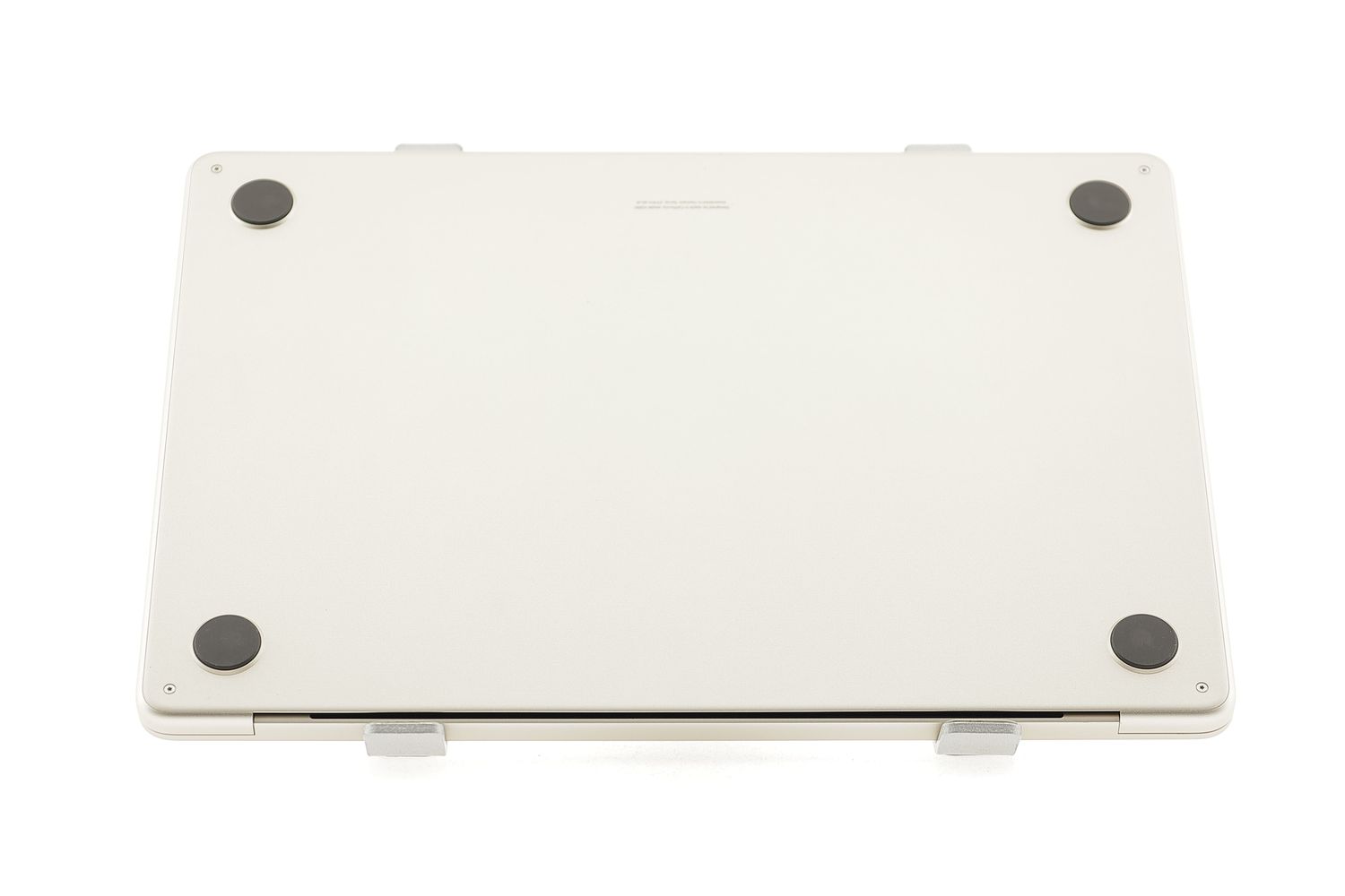 Apple MacBook Air 13″ 2022, M2 8 Cores, 8 GB, 8 core GPU 256 GB Silver - Ca nou