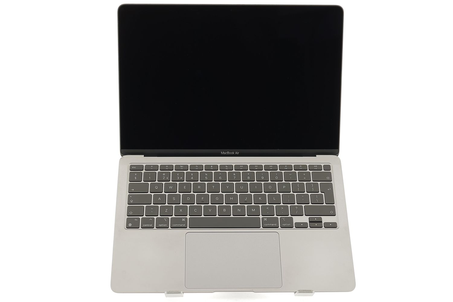 Apple MacBook Air 13″ 2020, i3 1.1 GHz, 8 GB, Intel Iris Plus 256 GB Space Gray - Foarte bun