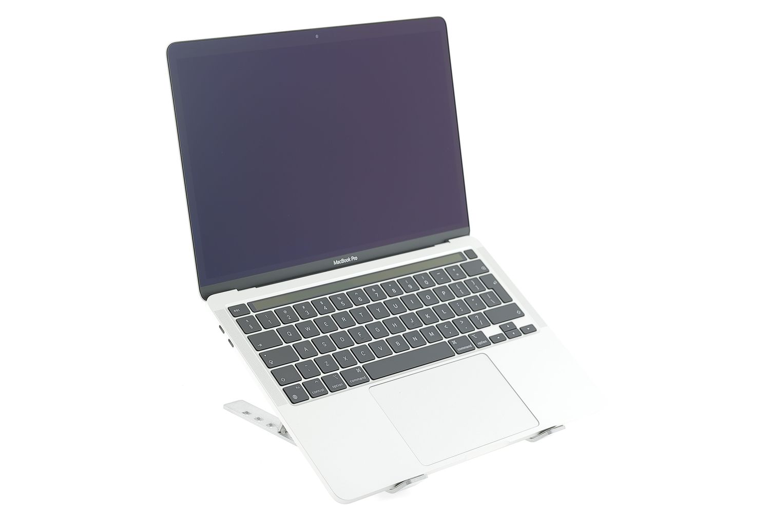 Apple MacBook Pro 13″ 2022, M2 8 Cores, 8 GB, 10 core GPU 256 GB Silver - Ca nou