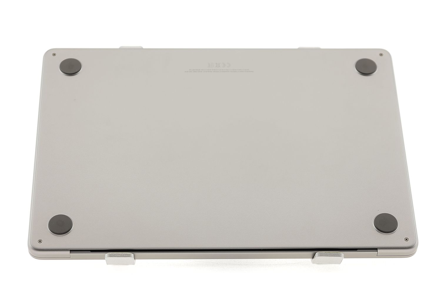 Apple MacBook Air 13″ 2022, M2 8 Cores, 16 GB, 8 core GPU 256 GB Space Gray - Като нов