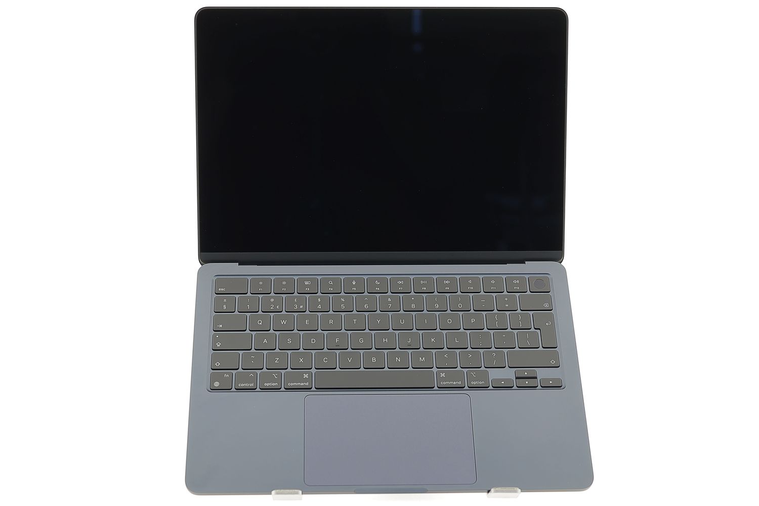 Apple MacBook Air 13″ 2022, M2 8 Cores, 8 GB, 8 core GPU 256 GB Midnight - Újszerű
