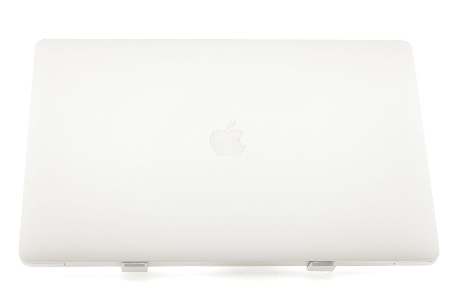 Apple MacBook Pro 16″ Touch Bar 2019, i7 2.6 GHz, 16 GB, AMD Radeon Pro 5300M 512 GB Silver - Много добро