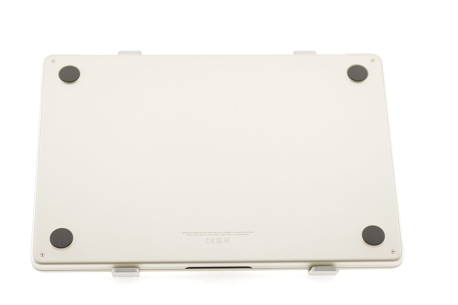 Apple MacBook Air 13″ 2022, M2 8 Cores, 8 GB, 8 core GPU 256 GB Silver - Ca nou