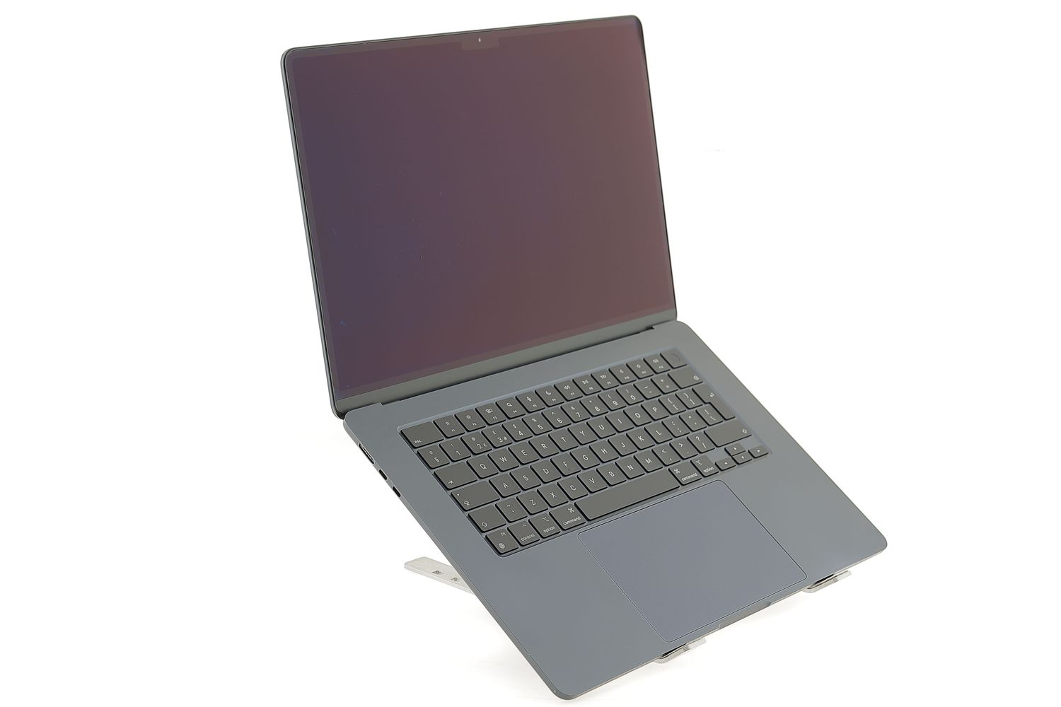 Apple MacBook Air 15″ 2023, M2 8 Cores, 8 GB, 10 core GPU 512 GB Midnight - Foarte bun