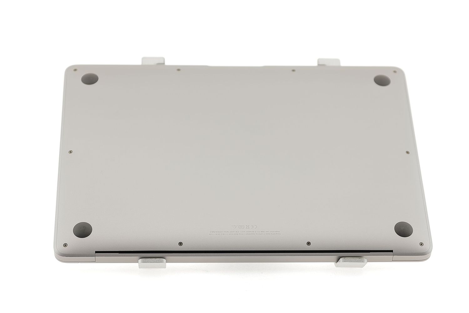 Apple MacBook Air 13″ 2020, M1 8 Cores, 8 GB, 8 core GPU 512 GB Space Gray - Kiváló