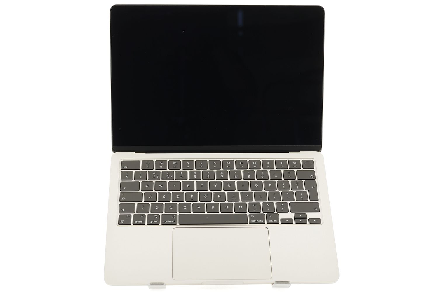 Apple MacBook Air 13″ 2022, M2 8 Cores, 8 GB, 8 core GPU 256 GB Starlight - Отлично