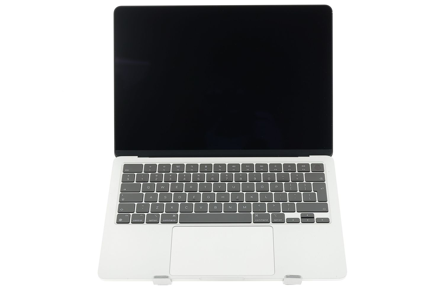 Apple MacBook Air 13″ 2022, M2 8 Cores, 8 GB, 8 core GPU 256 GB Silver - Újszerű