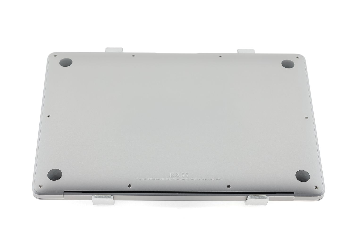 Apple MacBook Air 13″ 2020, M1 8 Cores, 8 GB, 8 core GPU 512 GB Silver - Nagyon jó