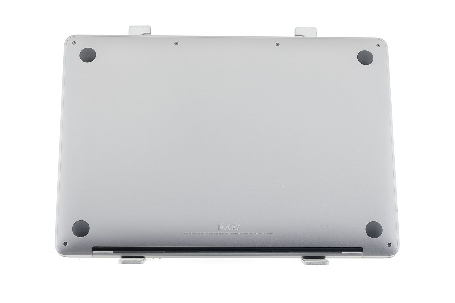 Apple MacBook Pro 13″ 2022, M2 8 Cores, 8 GB, 10 core GPU 256 GB Space Gray - Много добро