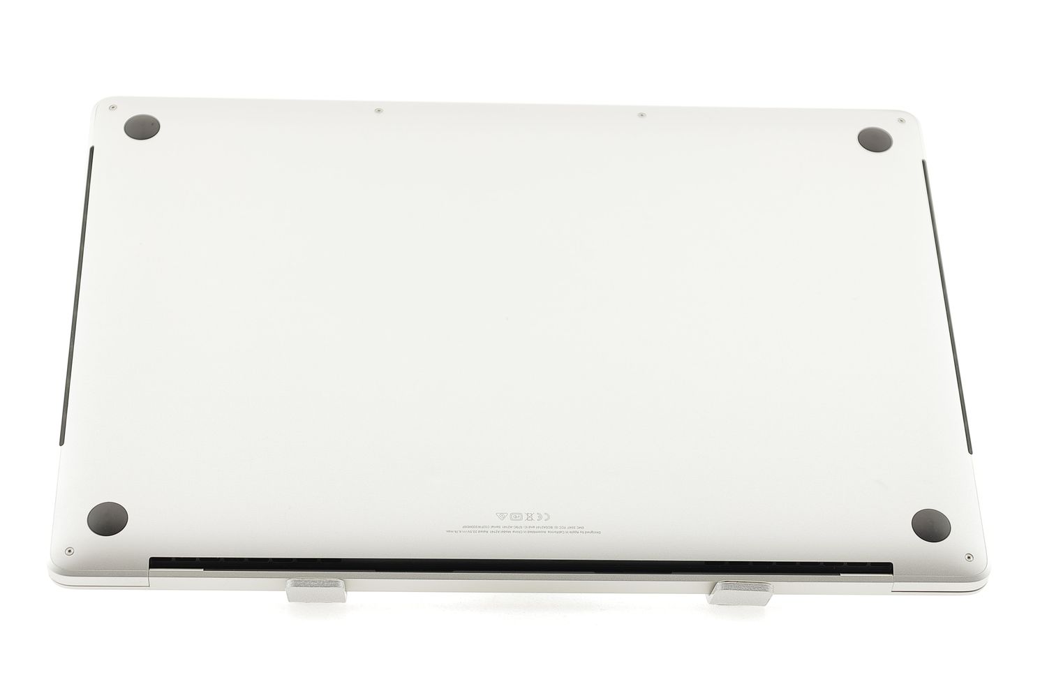 Apple MacBook Pro 16″ Touch Bar 2019, i7 2.6 GHz, 16 GB, AMD Radeon Pro 5300M 512 GB Silver - Foarte bun