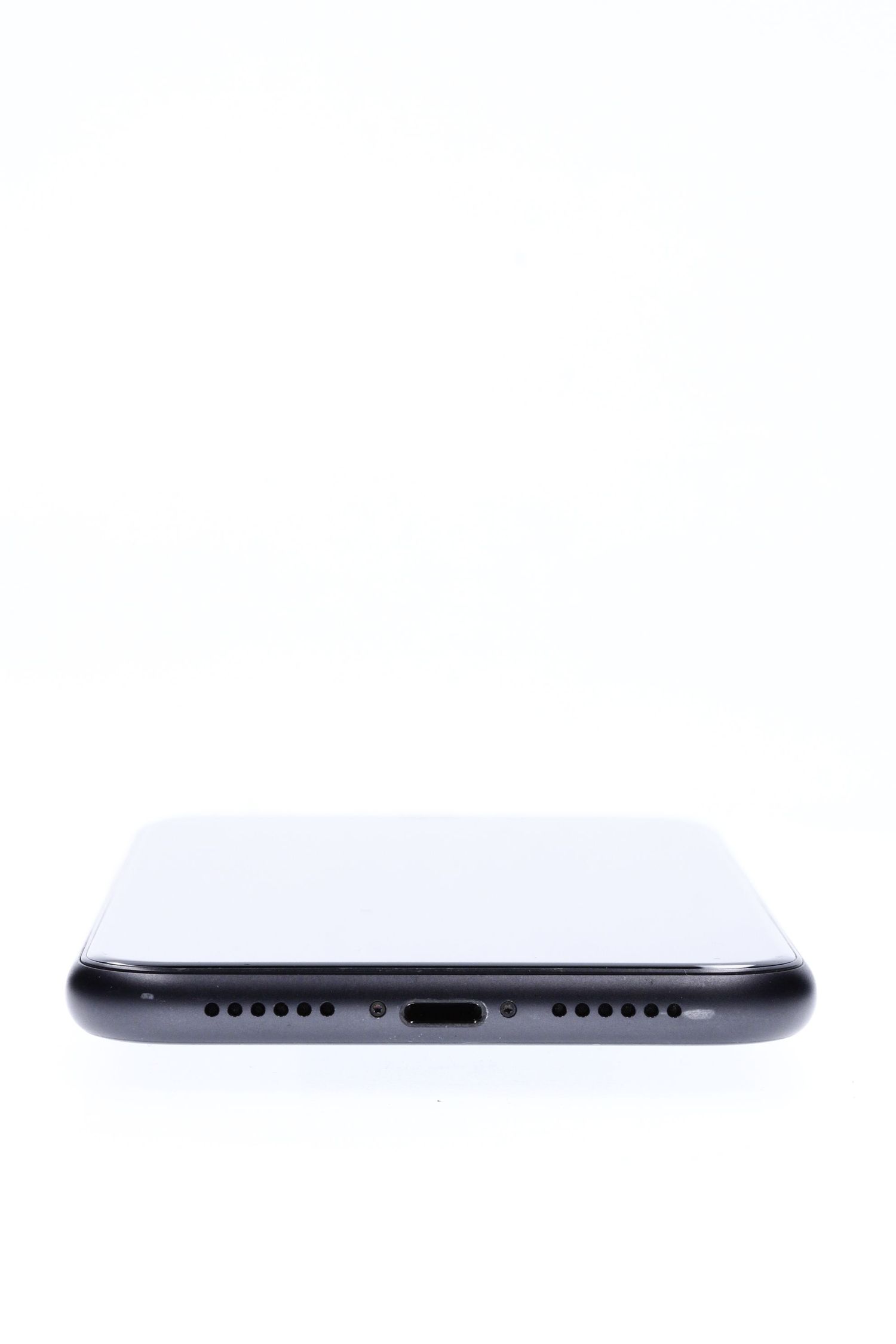 Apple iPhone 11 64 GB Black - Много добро