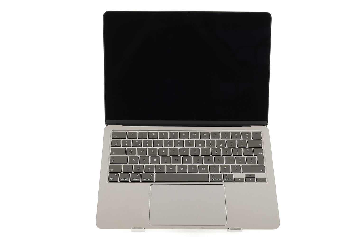 Apple MacBook Air 13″ 2022, M2 8 Cores, 8 GB, 8 core GPU 256 GB Space Gray - Nagyon jó