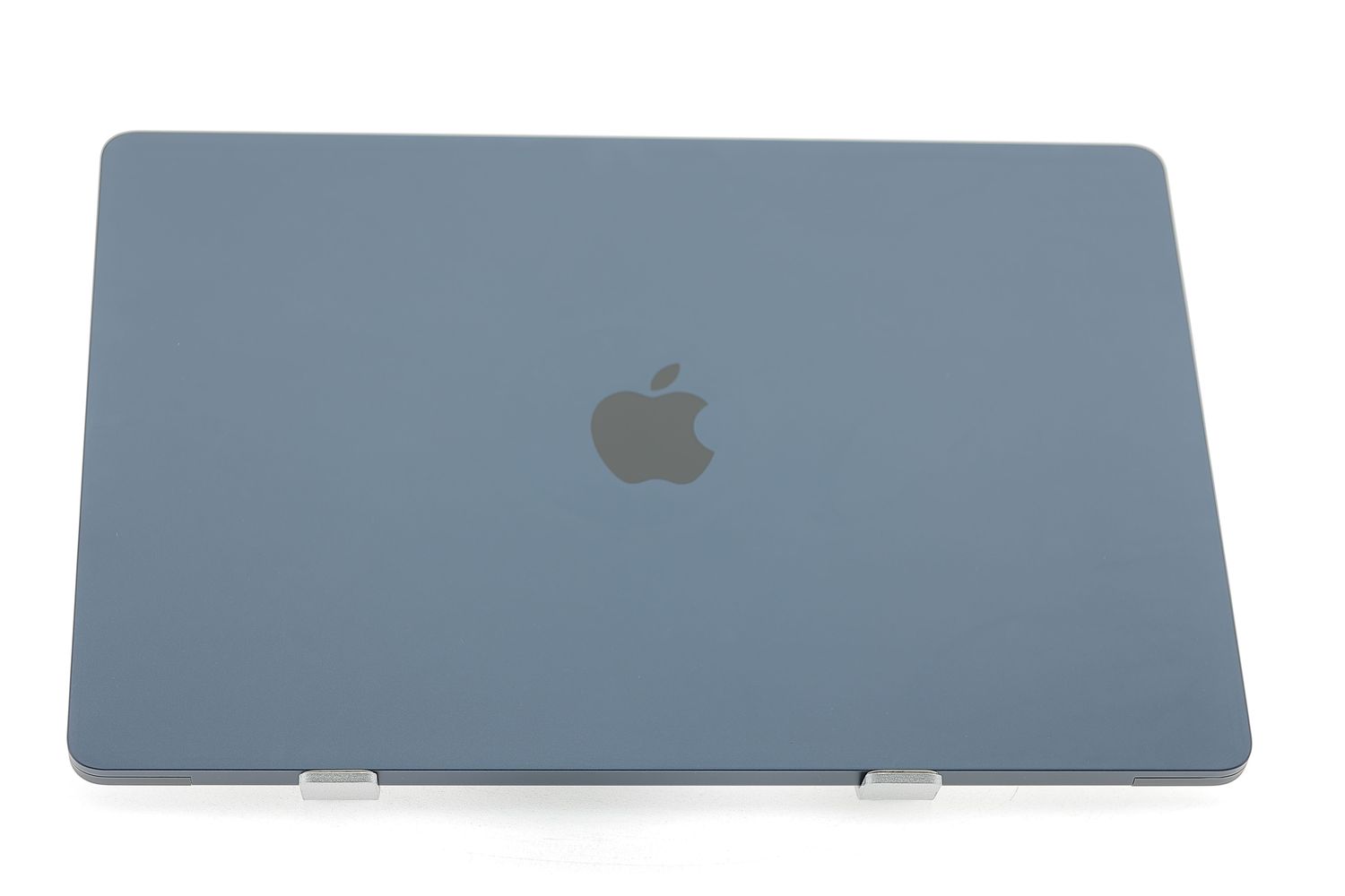 Apple MacBook Air 15″ 2024, M3 8 Cores, 8 GB, 10 core GPU 256 GB Midnight - Kiváló