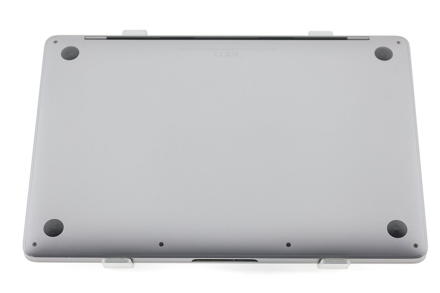Apple MacBook Pro 13″ 2020, M1 8 Cores, 8 GB, 8 core GPU 512 GB Space Gray - Много добро