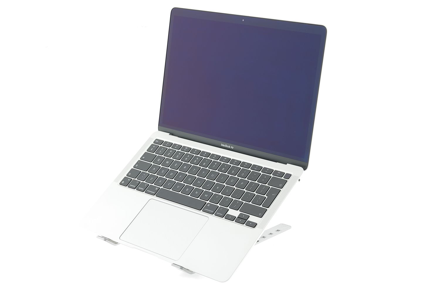 Apple MacBook Air 13″ 2020, M1 8 Cores, 8 GB, 7 core GPU 256 GB Silver - Ca nou