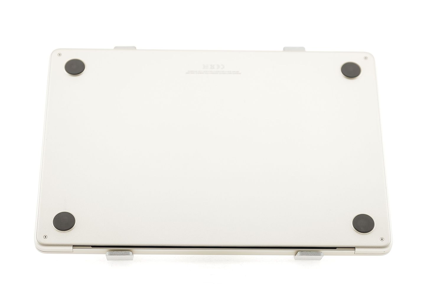 Apple MacBook Air 13″ 2022, M2 8 Cores, 8 GB, 8 core GPU 256 GB Starlight - Kiváló