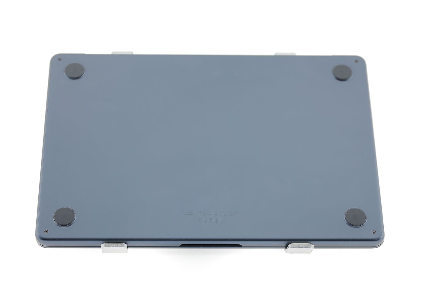 Apple MacBook Air 13″ 2024, M3 8 Cores, 8 GB, 8 core GPU 256 GB Midnight - Отлично