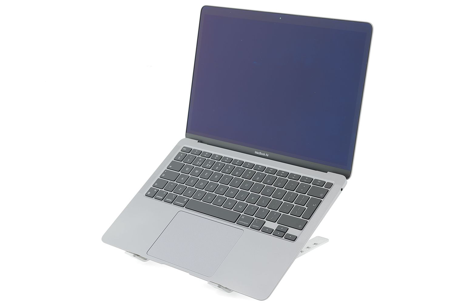 Apple MacBook Air 13″ 2020, i7 1.2 GHz, 16 GB, Intel Iris Plus 512 GB Space Gray - Excelent