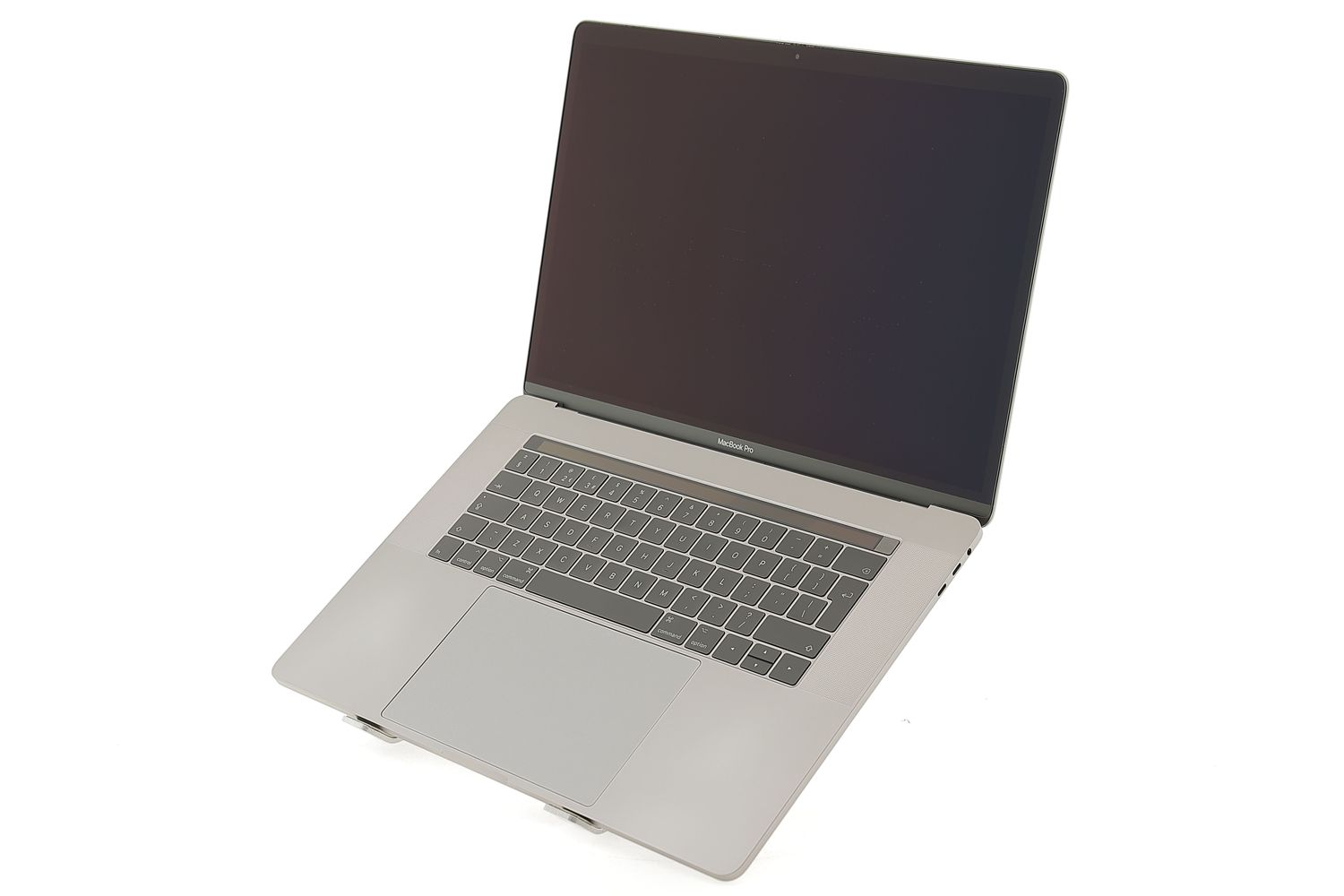 Apple MacBook Pro 15″ Touch Bar 2017, i7 2.8 GHz, 16 GB, AMD Radeon Pro 555 512 GB Space Gray - Foarte bun