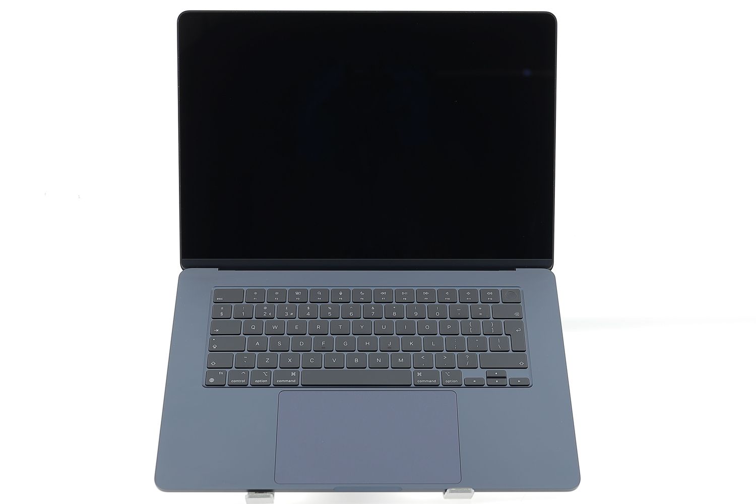 Apple MacBook Air 15″ 2023, M2 8 Cores, 8 GB, 10 core GPU 256 GB Midnight - Ca nou