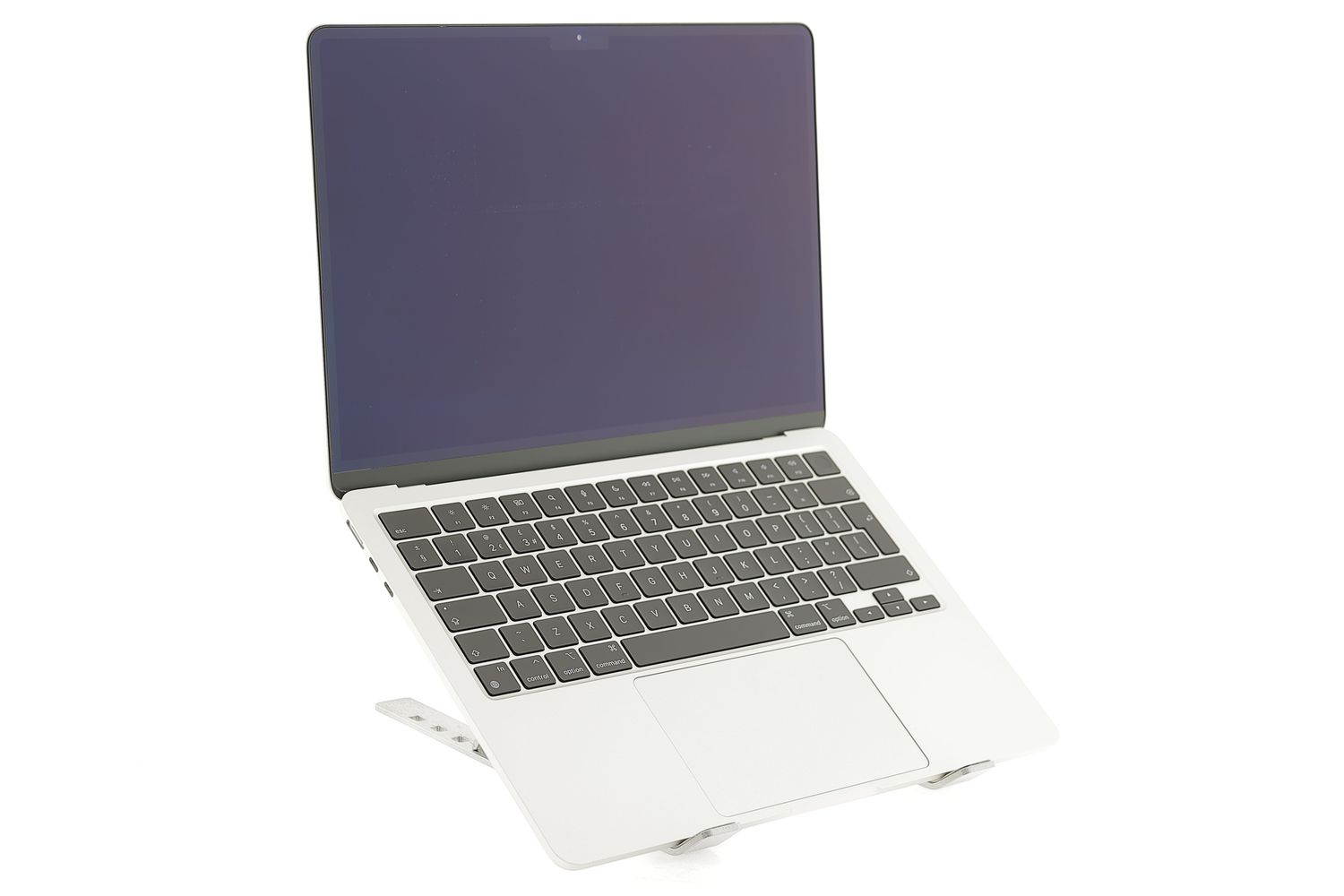 Apple MacBook Air 13″ 2022, M2 8 Cores, 16 GB, 10 core GPU 512 GB Silver - Kiváló