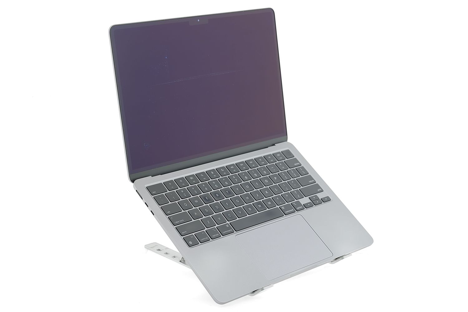 Apple MacBook Air 13″ 2022, M2 8 Cores, 16 GB, 10 core GPU 1 TB Space Gray - Много добро