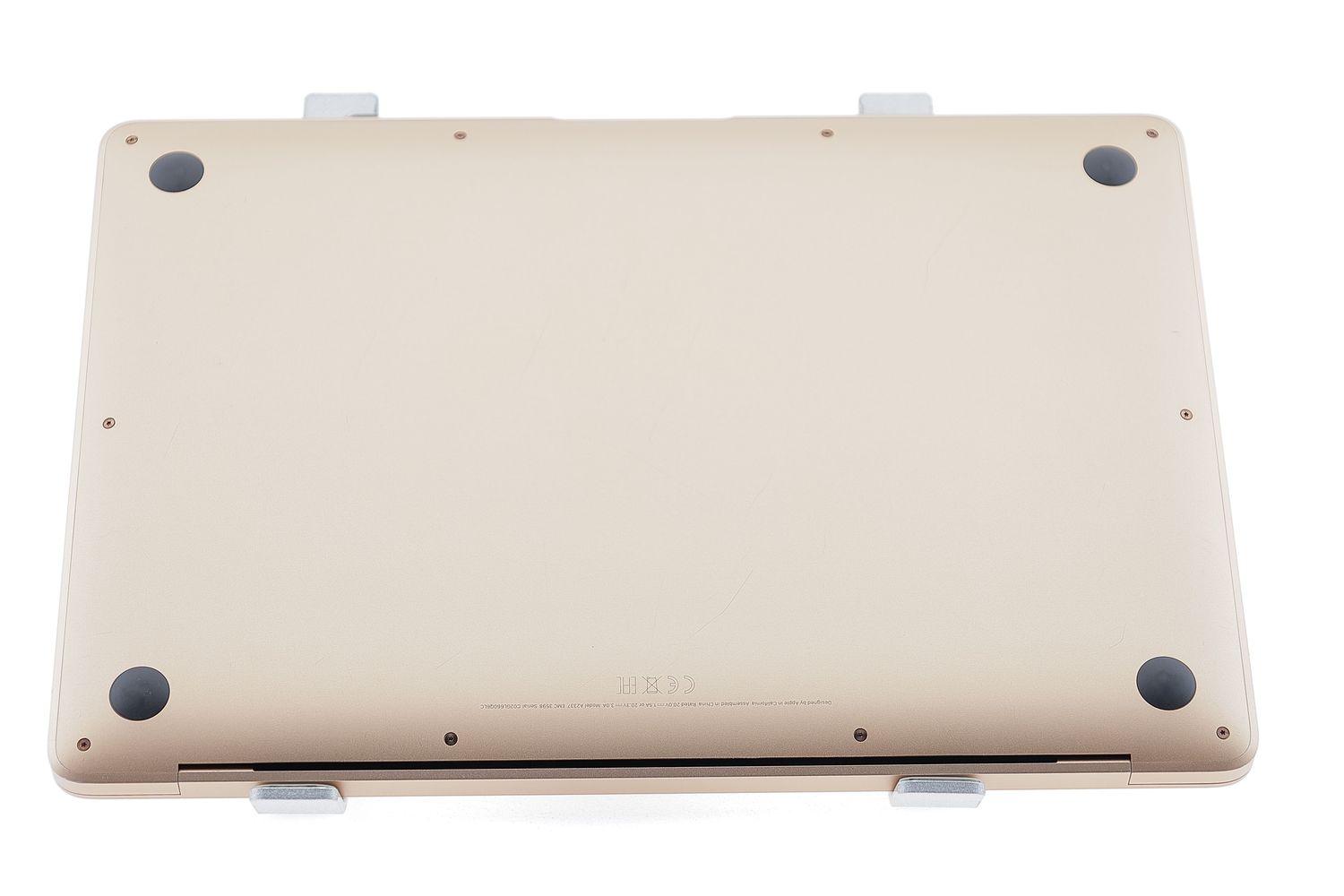 Apple MacBook Air 13″ 2020, M1 8 Cores, 8 GB, 7 core GPU 256 GB Gold