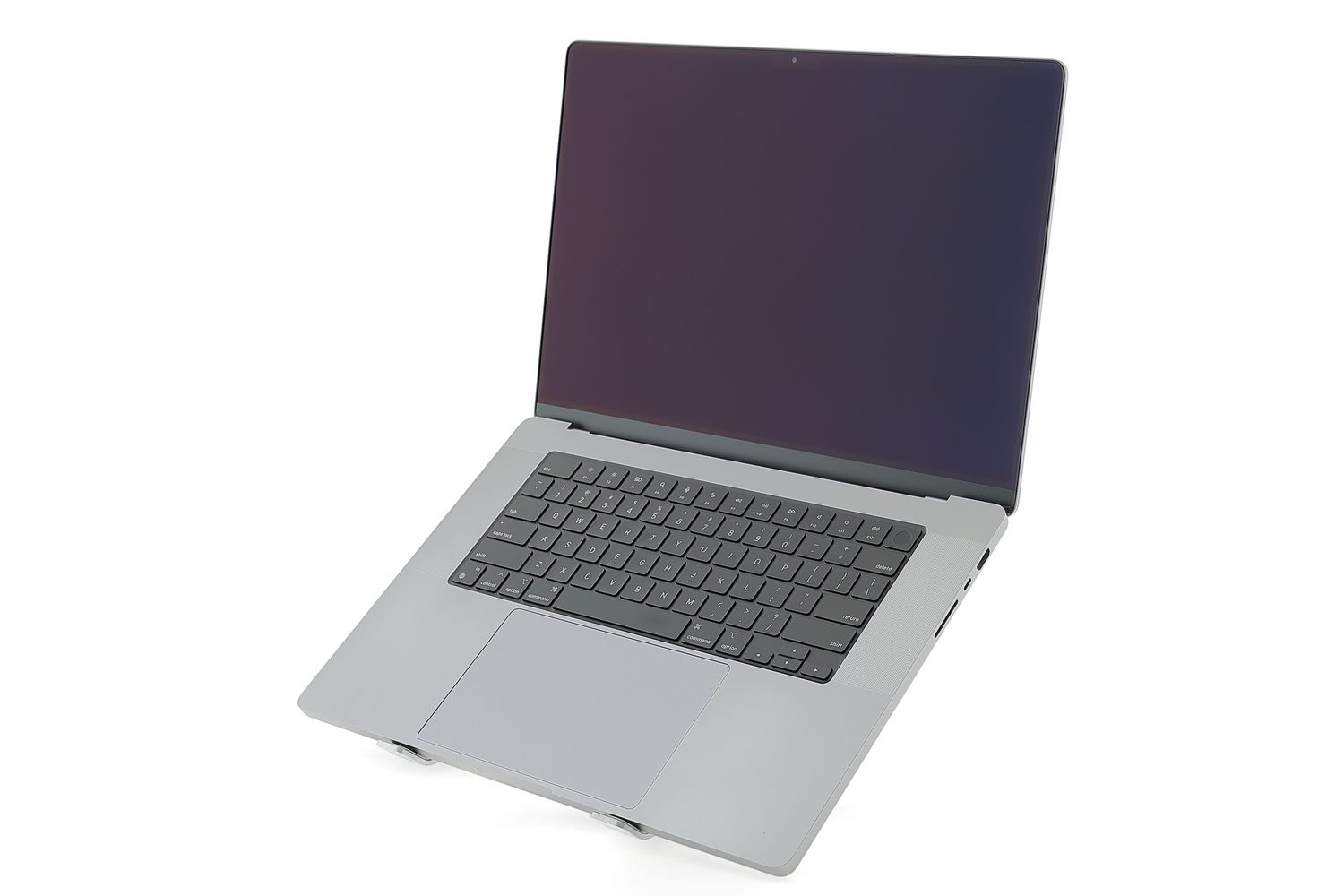 Apple MacBook Pro 16″ 2021, M1 Pro 10 Cores, 16 GB, 16 core GPU 512 GB Space Gray - Отлично