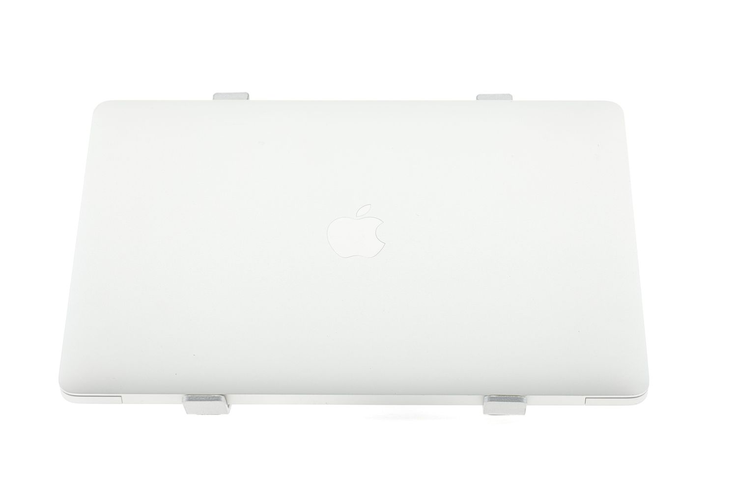 Apple MacBook Air 13″ 2020, i3 1.1 GHz, 8 GB, Intel Iris Plus 256 GB Silver - Kiváló