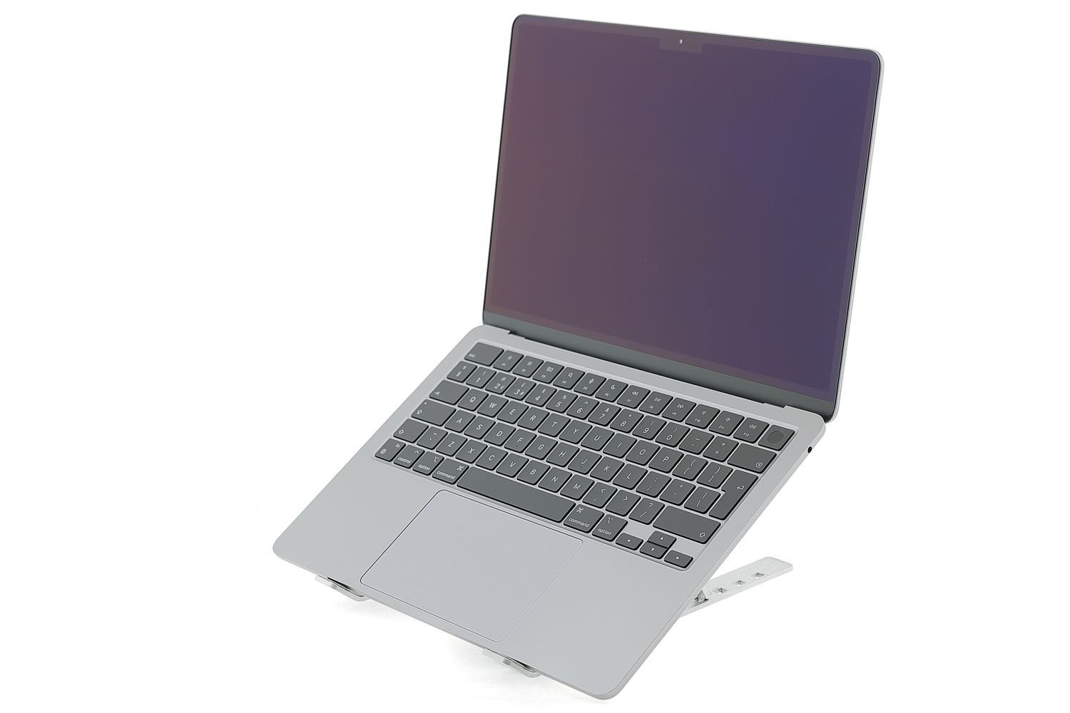 Apple MacBook Air 13″ 2022, M2 8 Cores, 8 GB, 8 core GPU 256 GB Space Gray - Като нов
