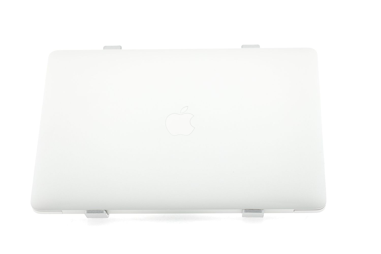Apple MacBook Pro 13″ 2017, i5 2.3 GHz, 8 GB, Intel Iris Plus Graphics 640 256 GB Silver - Като нов