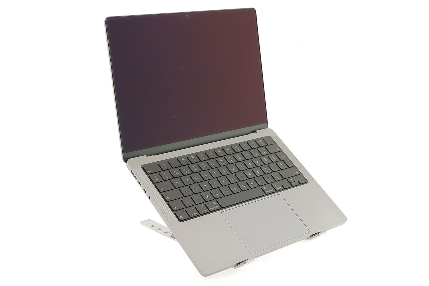Apple MacBook Pro 14″ 2021, M1 Pro 8 Cores, 16 GB, 14 core GPU 512 GB Space Gray - Много добро