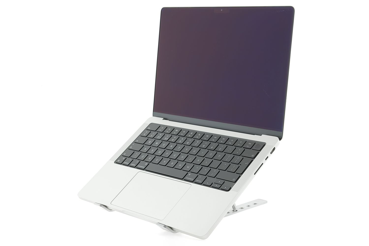 Apple MacBook Pro 14″ 2021, M1 Pro 8 Cores, 16 GB, 14 core GPU 512 GB Silver - Ca nou