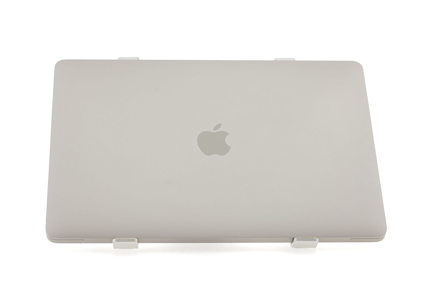 Apple MacBook Pro 13″ 2020, M1 8 Cores, 16 GB, 8 core GPU 512 GB Space Gray - Ca nou
