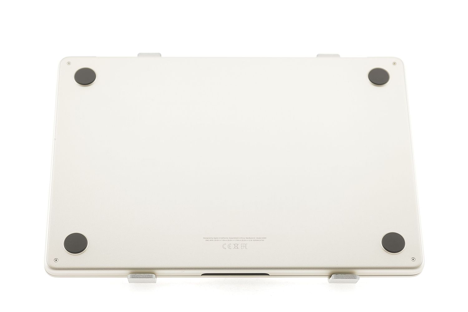 Apple MacBook Air 13″ 2022, M2 8 Cores, 8 GB, 8 core GPU 256 GB Starlight - Ca nou