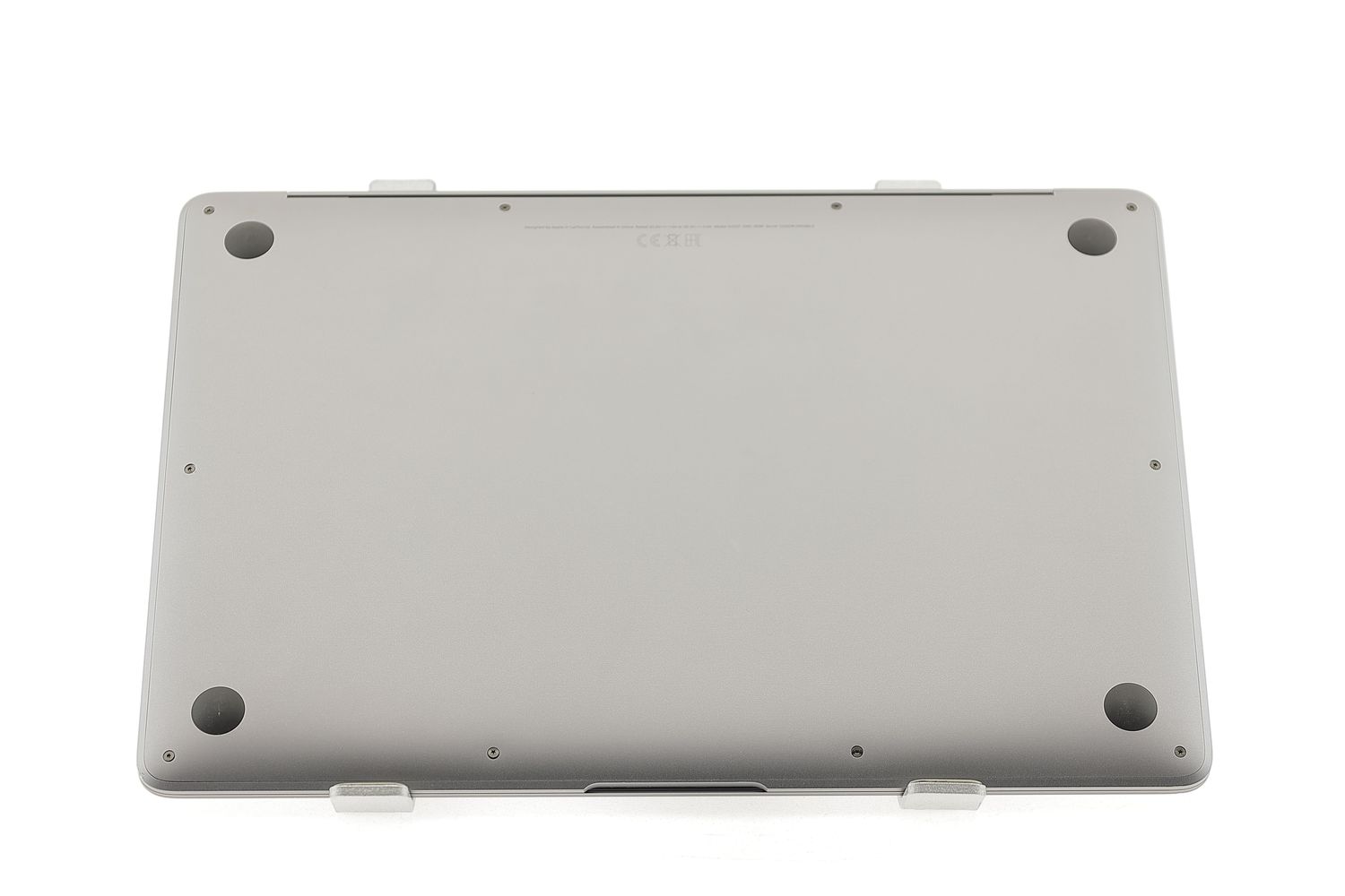 Apple MacBook Air 13″ 2020, M1 8 Cores, 8 GB, 8 core GPU 512 GB Space Gray - Много добро