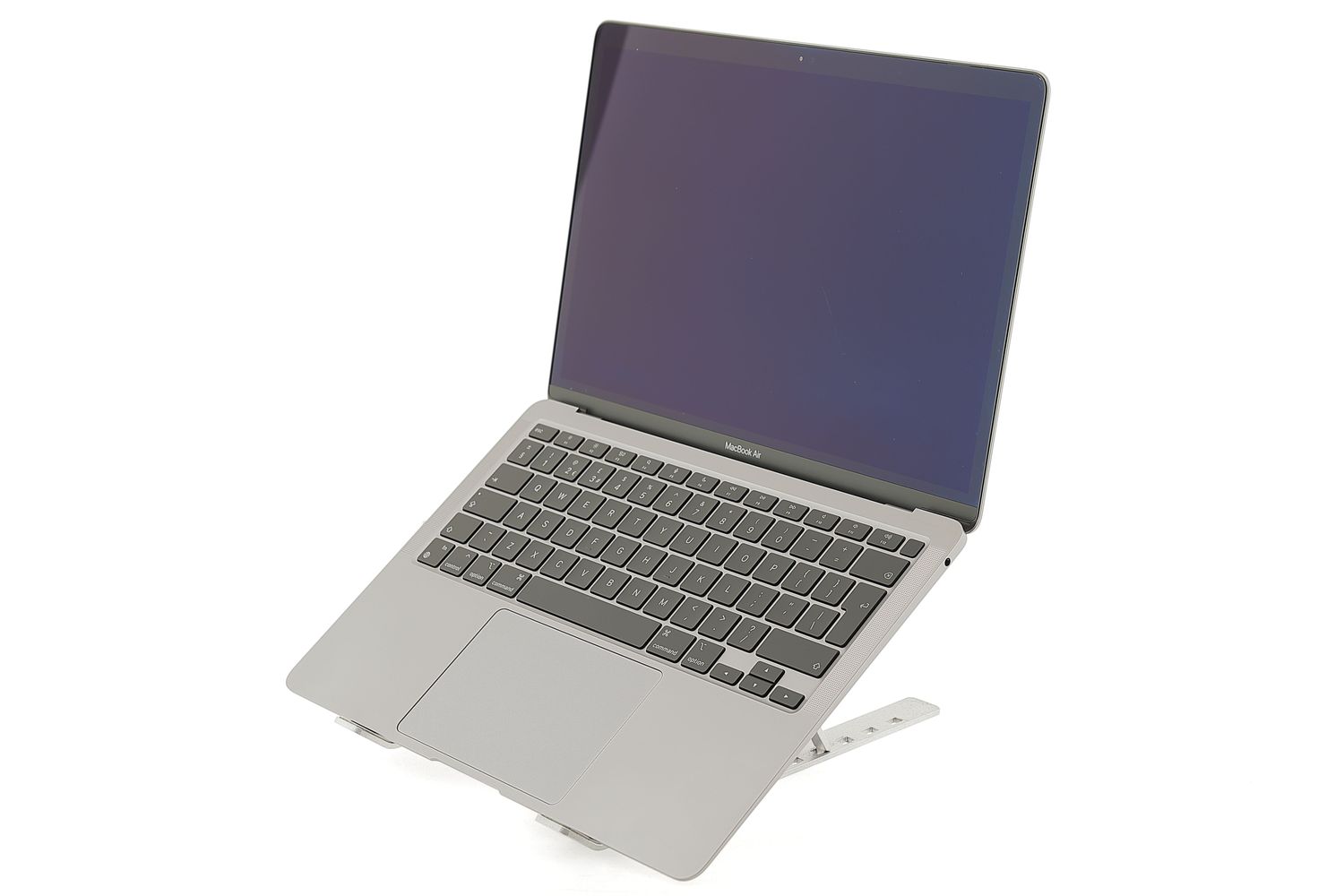 Apple MacBook Air 13″ 2020, i5 1.1 GHz, 8 GB, Intel Iris Plus 256 GB Space Gray - Foarte bun