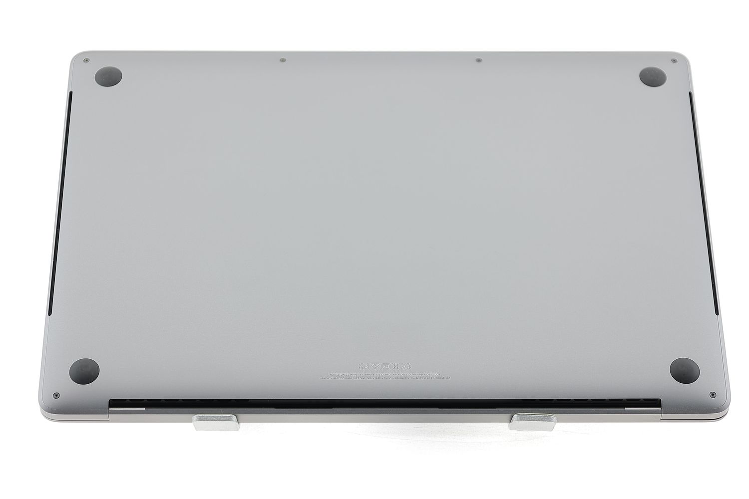 Apple MacBook Pro 15″ Touch Bar 2018, i9 2.9 GHz, 32 GB, AMD Radeon Pro 560X 1 TB Space Gray - Excelent