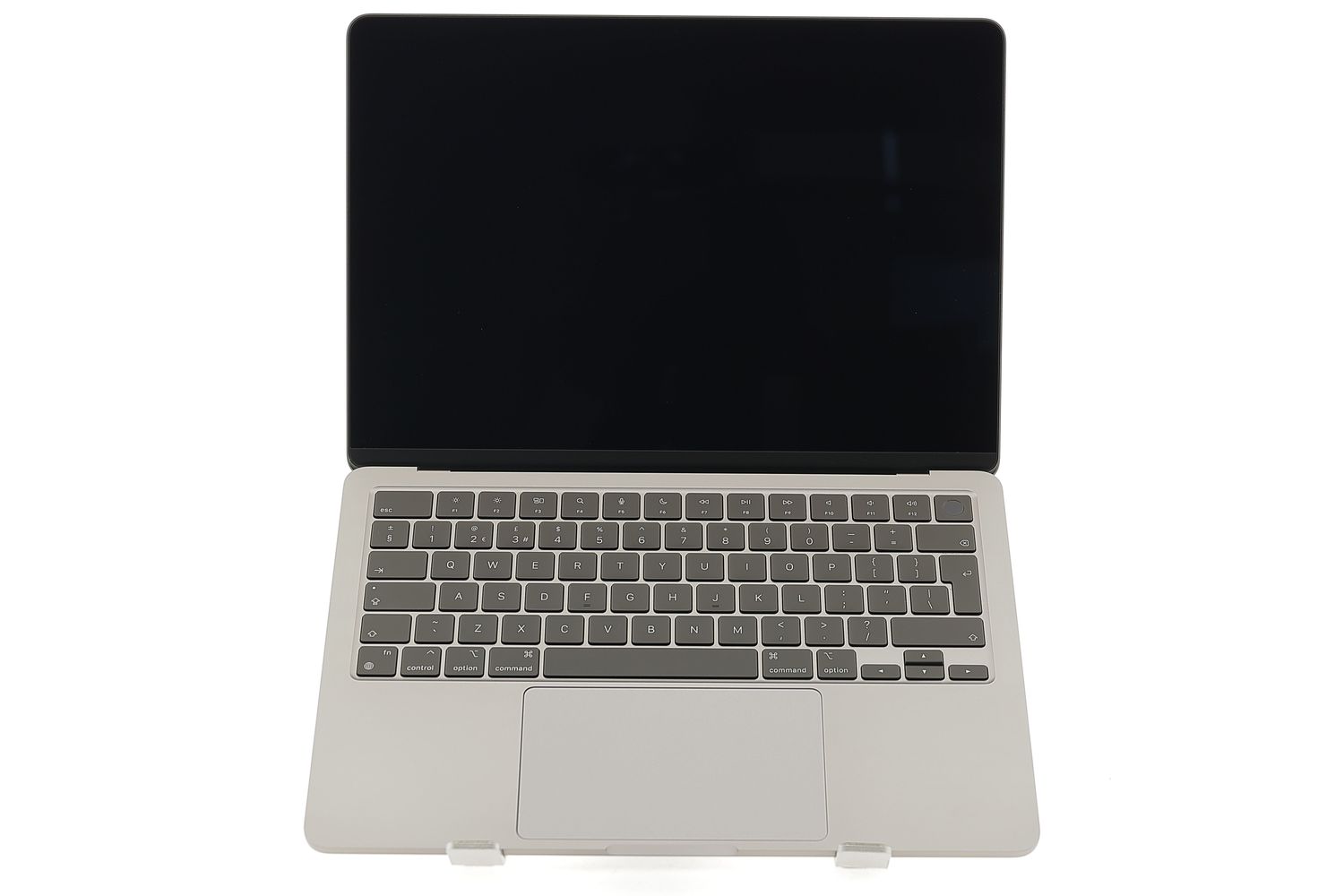 Apple MacBook Air 13″ 2022, M2 8 Cores, 8 GB, 8 core GPU 256 GB Space Gray - Като нов