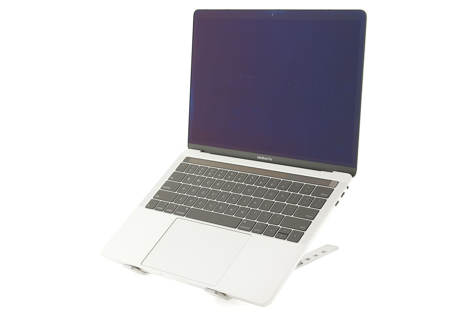 Apple MacBook Pro 13″ Touch Bar 2018, i5 2.3 GHz, 8 GB, Intel Iris Plus Graphics 655 512 GB Silver - Excelent
