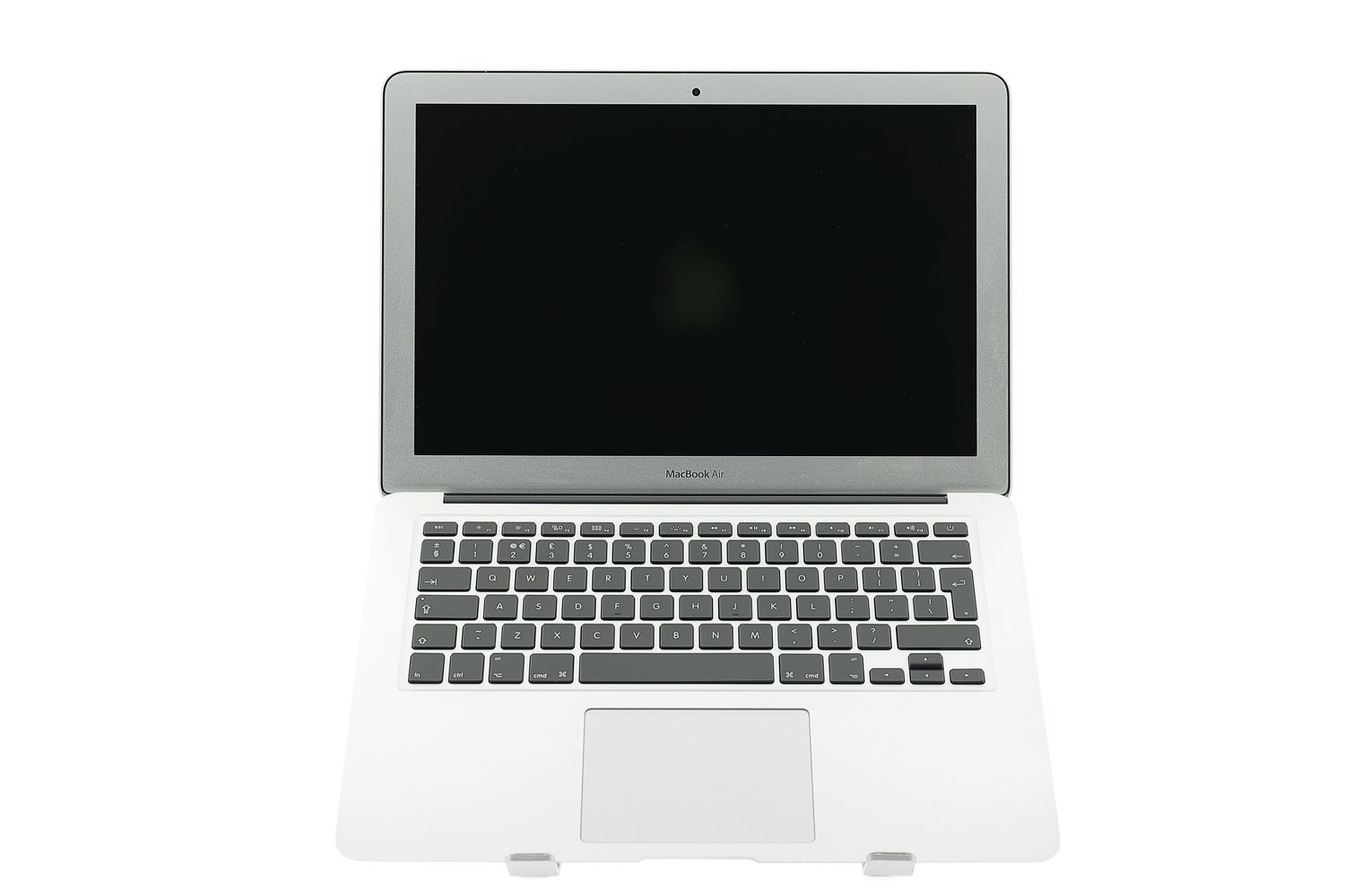 Apple MacBook Air 13″ 2017, i5 1.8 GHz, 8 GB, HD Graphics 6000 128 GB Silver - Много добро
