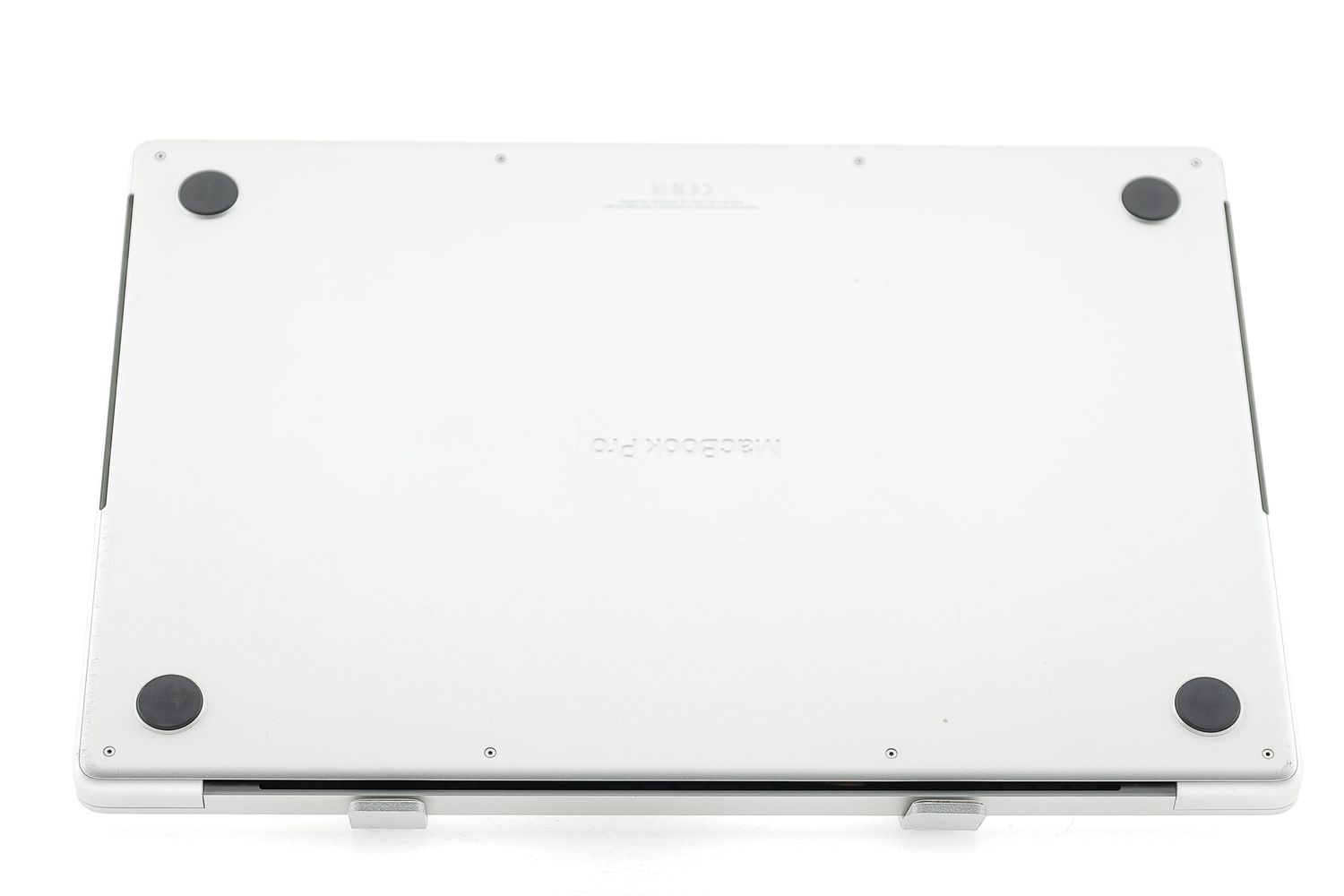 Apple MacBook Pro 16″ 2021, M1 Pro 10 Cores, 16 GB, 16 core GPU 512 GB Silver - Много добро