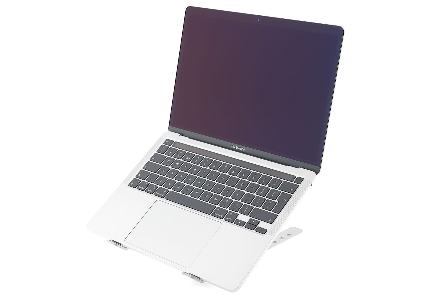 Apple MacBook Pro 13″ 2020, M1 8 Cores, 8 GB, 8 core GPU 512 GB Silver - Foarte bun