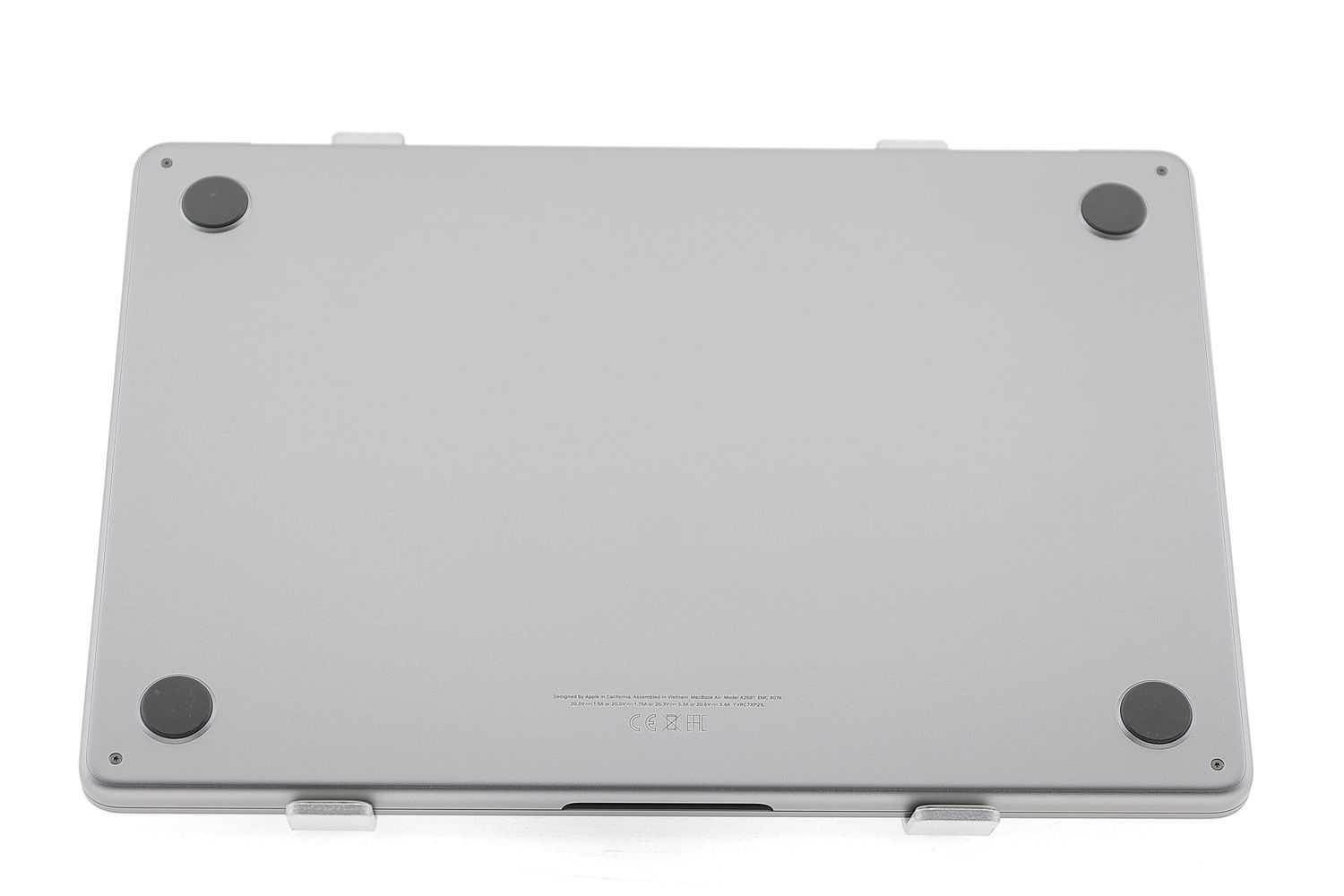 Apple MacBook Air 13″ 2022, M2 8 Cores, 16 GB, 8 core GPU 256 GB Space Gray - Újszerű