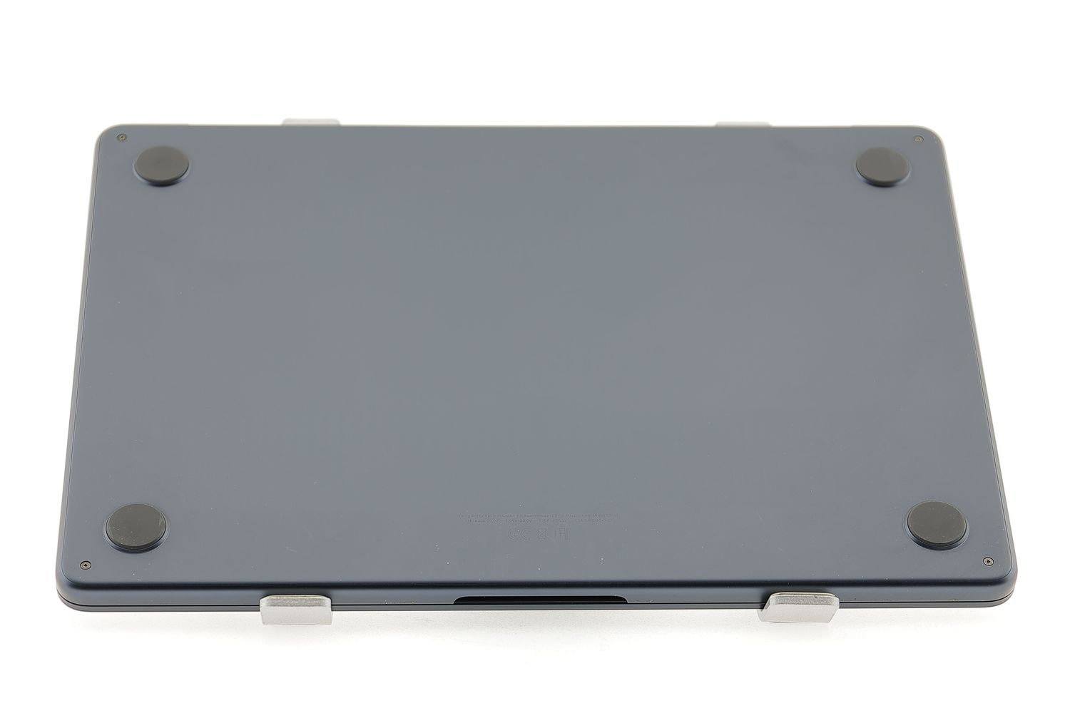 Apple MacBook Air 13″ 2022, M2 8 Cores, 8 GB, 8 core GPU 256 GB Midnight