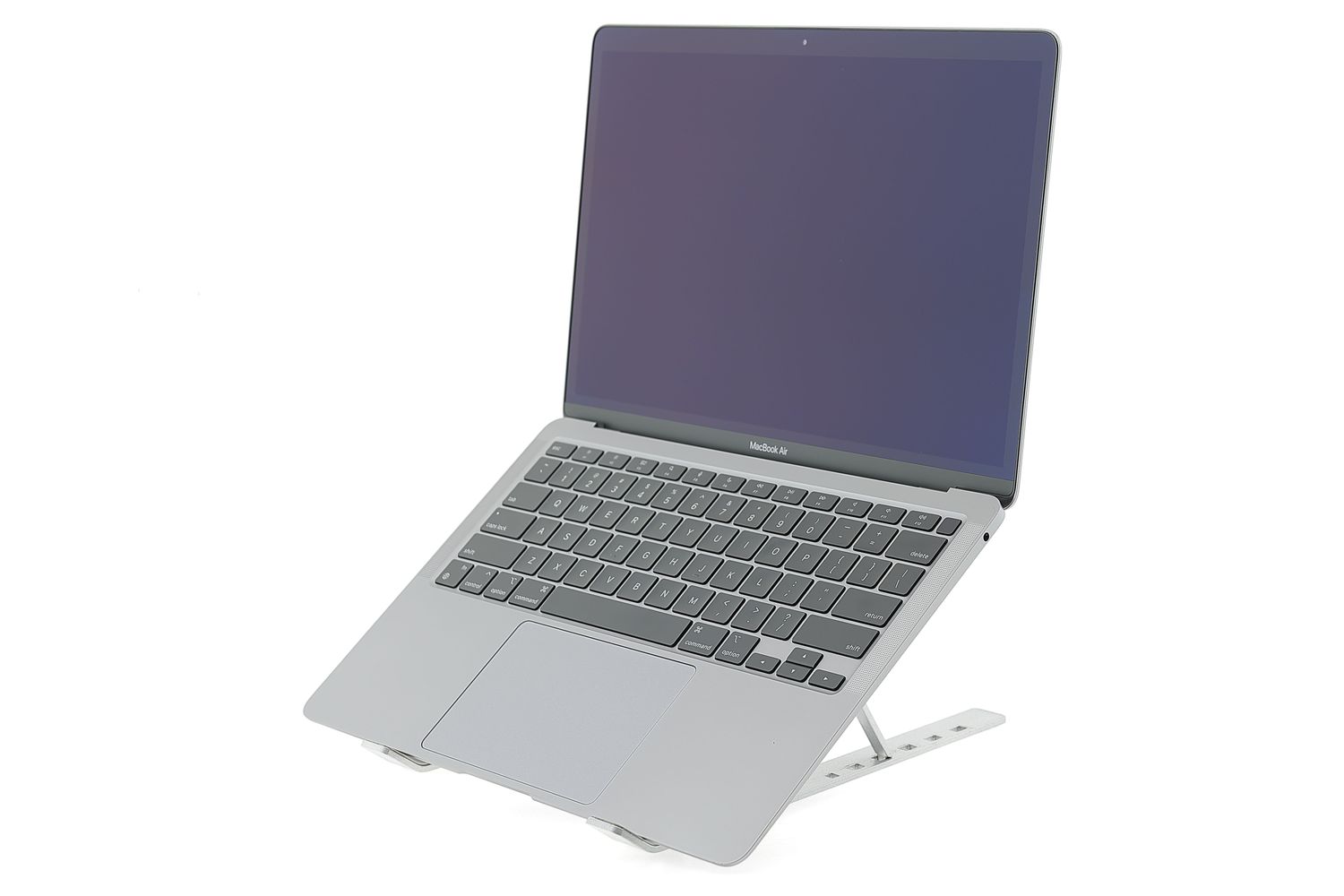 Apple MacBook Air 13″ 2020, M1 8 Cores, 8 GB, 8 core GPU 512 GB Space Gray - Nagyon jó