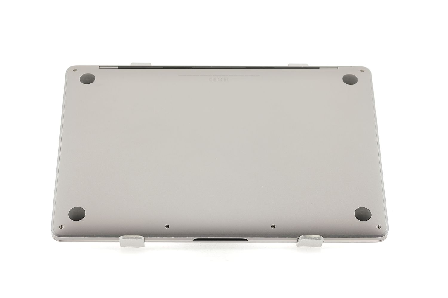Apple MacBook Pro 13″ 2020, M1 8 Cores, 16 GB, 8 core GPU 256 GB Space Gray - Отлично
