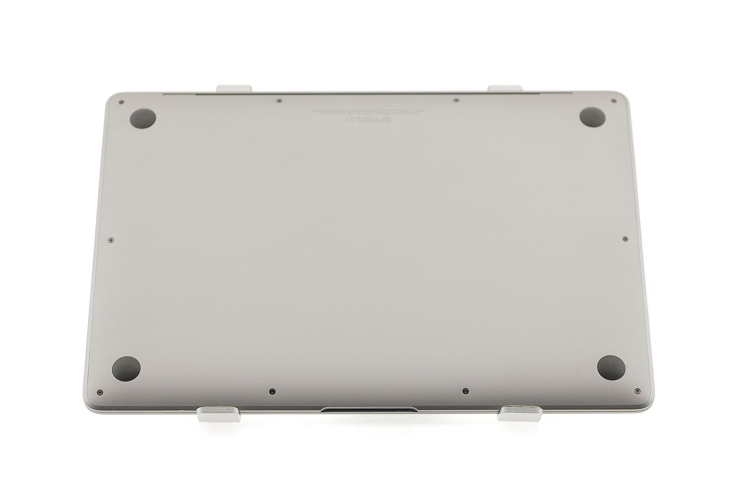 Apple MacBook Air 13″ 2019, i5 1.6 GHz, 8 GB, Intel UHD Graphics 617 256 GB Space Gray - Отлично