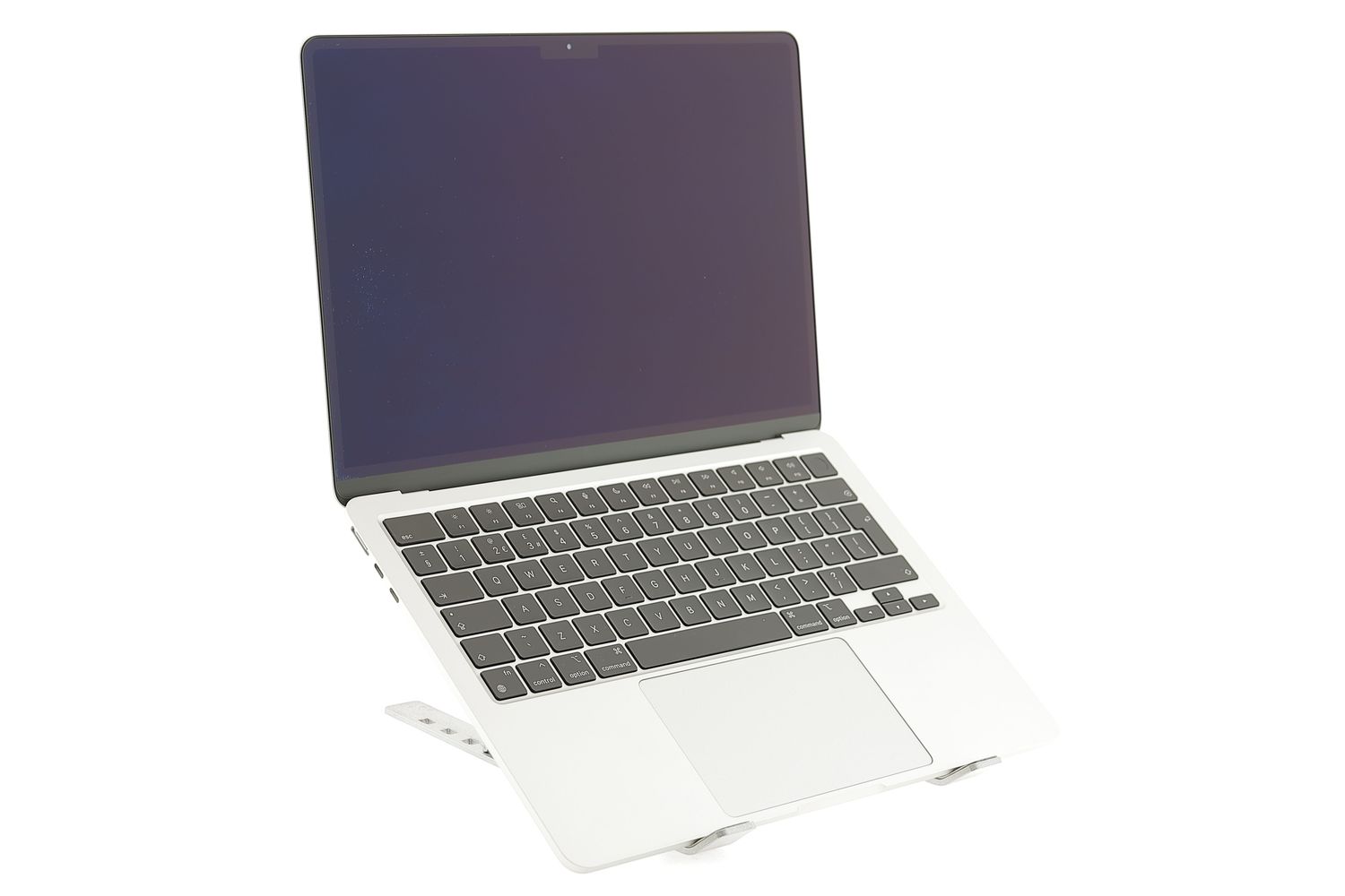 Apple MacBook Air 13″ 2022, M2 8 Cores, 8 GB, 8 core GPU 256 GB Silver - Ca nou
