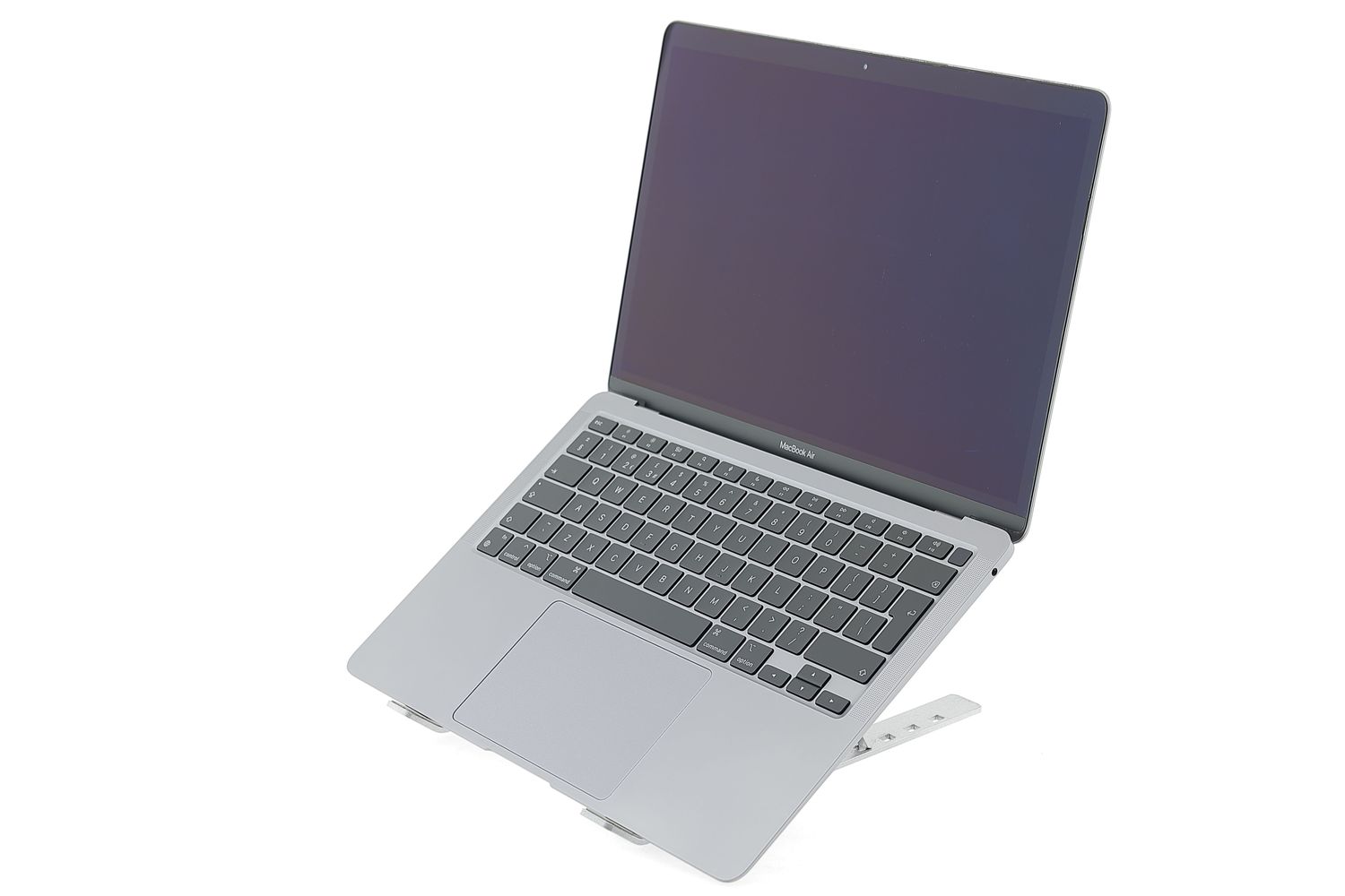 Apple MacBook Air 13″ 2020, M1 8 Cores, 8 GB, 7 core GPU 256 GB Space Gray - Много добро